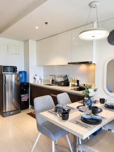 Tambuli Seaview Studio 10th floor 300 Mbps