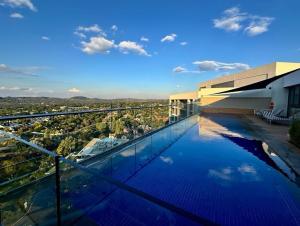 Menlyn Maine Stay with City Views