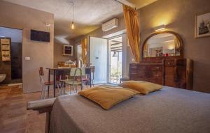 1 Bedroom Stunning Home In Serra San Quirico