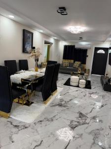 Luxury Villa-Elysium Noire at Seville 3