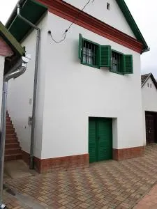 Pincesor Apartman - Villánykövesd