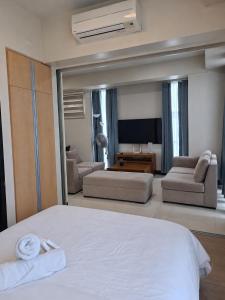 Mactan Newtown Stay near Airport & Beach