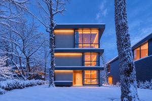 D Plus and E Plus Hakuba
