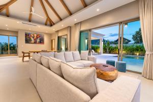 4BR Pool Villa MGM Sky 2 Near Chalong Pier