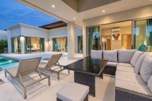 4BR Pool Villa MGM Sky 2 Near Chalong Pier