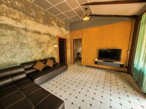 Country Home Pai