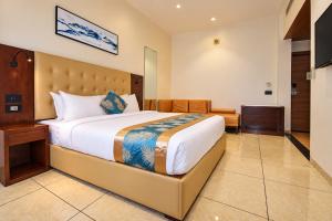 Palm Greens Club & Resort by The Sky Imperial