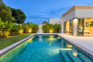 4BR Pool Villa MGM Sky 3 Near Robinson Chalong