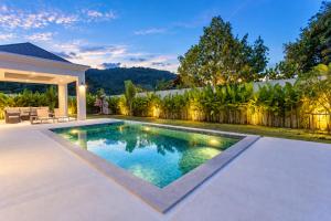 4BR Pool Villa MGM Sky 3 Near Robinson Chalong