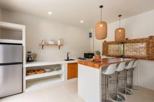 Baan Cala Rossa- Balinese Tropical Hideaway