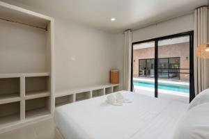 Baan Cala Rossa- Balinese Tropical Hideaway