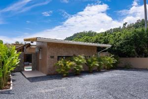 Baan Cala Rossa- Balinese Tropical Hideaway