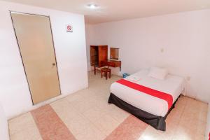 HOTEL LOS CEDROs