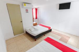 HOTEL LOS CEDROs