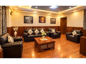 Hotel O-Live Branch Darjeeling - Premium Hill Retreat with Spacious Rooms & Accommodation & Modern Comforts with Himalayan Views