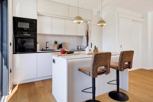 Green Zone Apartment With Terrace And Parking - Happy Rentals