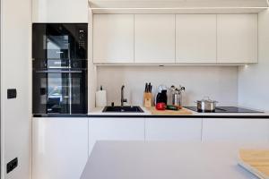 Green Zone Apartment With Terrace And Parking - Happy Rentals