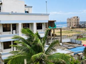 Hotel Aarohi Homestay & Suites