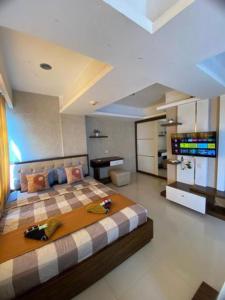 The Single Suite