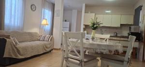 Sunny 1-BR apartment with AC and private terrace near the ocean