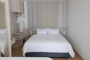 Anantita Poolside Boutique