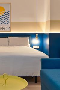 Castelldefels Beach Apartments by Ben A Prop