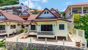 Quiet Seawiev House 1 km from Karon beach