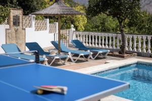 Villa Nerja with Pool, BBQ, Games & Fireplace