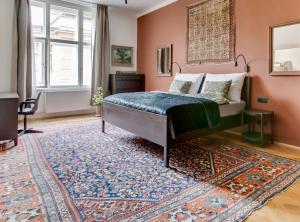 Prague Heart of Old Town Comfy Home 2BDR 2BATH