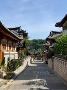 Seoul Hanok Accommodation-North Korea Mountain View, Vintage Furniture, Stylish Design, Emotional Accommodation, After Work Trip, Eupyeong Hanok Village