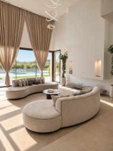 Luxury Villa, 6 Suites, Private Pool, Jacuzzi
