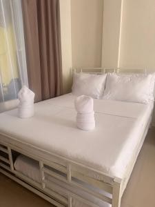 DGabriels Homestay across samal wharf and beach
