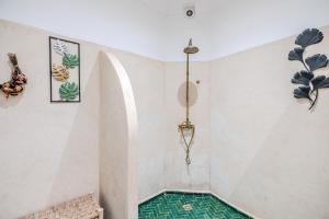 Riad Des Sables authentic - Exclusive - Pool - 15 min walk Jemaa El Fnaa