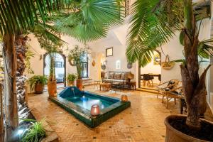 Riad Des Sables authentic - Exclusive - Pool - 15 min walk Jemaa El Fnaa
