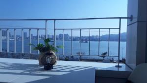 속초 중심 삼성 레지던스 1차 3층 Sokcho Central Lake & Ocean View Stay