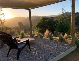 Facing private lagoon, 10 min to top vineyards, pool