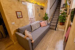 Charming Private Underground Roman Retreat Self Check-In B