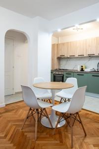 Sage Urban Haven - 2BR Flat at Romana Square