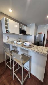 Lovely 1BR condo facing the ocean