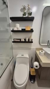 Lovely 1BR condo facing the ocean