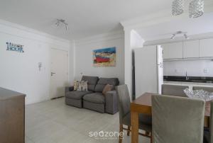 Apto 2Q c churrasq. no centro - Bombinhas CAA103