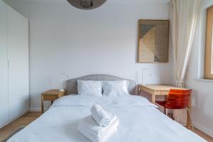 Kawaleryjska Homely Apartment by BookingHost
