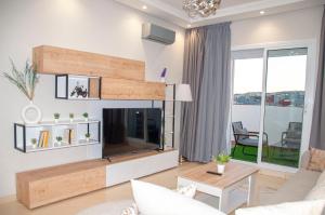 Luxury Apartment Sunset, Private Parking