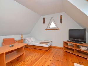 Comfortable villa with a large private garden