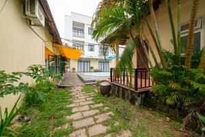 Mango Houses