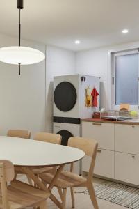New Special,3min walk to Gwangalli Beach Drone Show,New Accommodation,Free Luggage Storage,Washer and Dryer Available,OTT,Drip Bag coffee