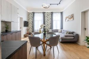 Elite Downtown Retreat for Families & Friends