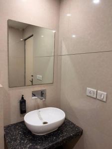 Hotel Happy Inn - Laxmi Nagar