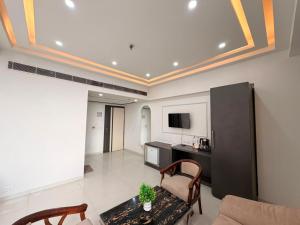 Hotel Happy Inn - Laxmi Nagar