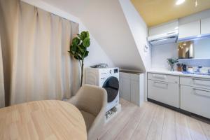 4 mins walk from Nishishinjuku-5chome Station, Designer apartment, 1st floor, up to 2 people, Grand Eggs Nishishinjuku